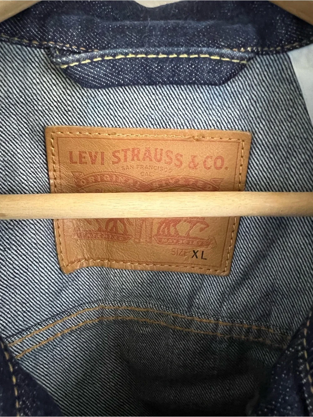 Levi's Indigo Blue Denim Trucker Jacket - Picture 2 of 5